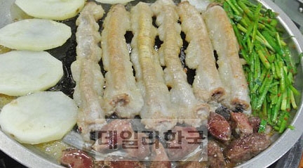 소 간 날로 먹으면 큰일난다