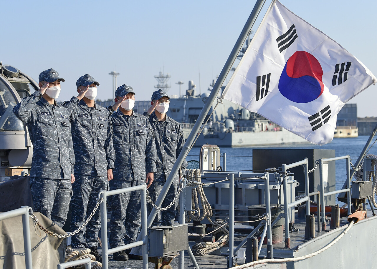 3·1절 앞두고 동해 수호 의지 다지는 해군 1함대 장병들