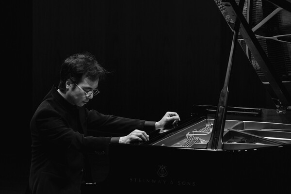 작곡가 겸 피아니스트 박창수가 오는 1월 31일 예술의전당 IBK챔버홀에서 ‘프리뮤직’ 콘서트를 연다. ⓒ더하우스콘서트 제공