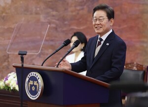 李 취임사서 강조한 재생에너지·AI 증시서 날았다