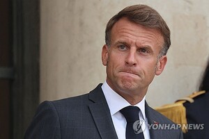 <b>프랑스</b> 정부 9개월 만에 해산…마크롱 <b>정치</b>적 고비
