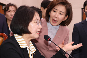 "사법부 때릴수록 악재"인데…與, '<b>조희대 청문회</b>' <b>강행 이유</b>는?