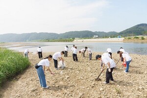 보령, 황새 서식지 보호 '플로깅' 활동…