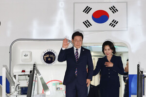 李대통령, <b>국빈방문</b> 이탈리아 도착…마타렐라 대통령과 정상회담