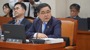 [2026 국감] 중기부 산하기관 임원 7명 임기 초과...6명 '중진공 라인' 집... - 뉴스 썸네일 이미지